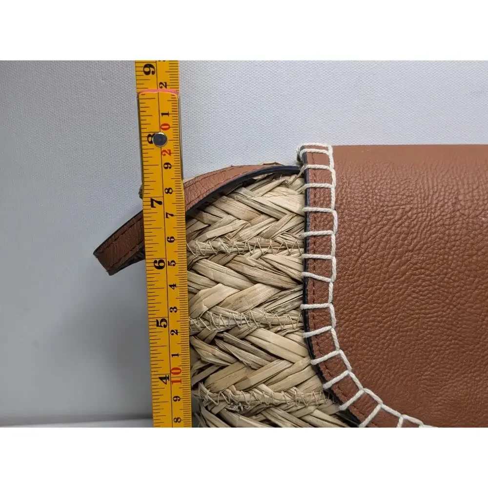 Universal Thread Straw Woven Crossbody Bag Tan Brown Flap Purse Boho Summer